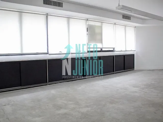 Conjunto com 260m², para alugar, no bairro Vila Olímpia em São Paulo