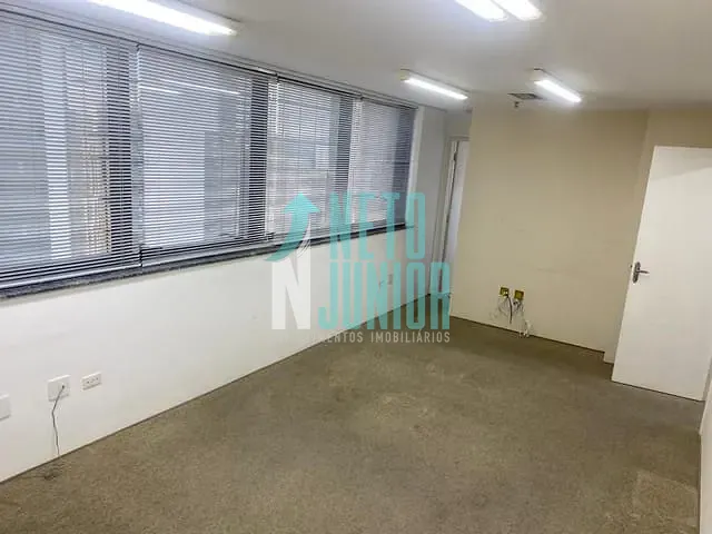Conjunto com 50m², para alugar, no bairro Moema em São Paulo