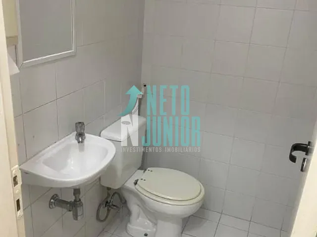 Conjunto com 50m², para alugar, no bairro Moema em São Paulo