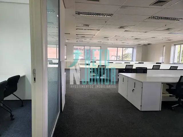 Conjunto com 719m², para alugar, no bairro Jardim Europa em São Paulo