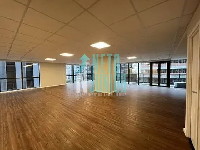 Conjunto com 145m², à venda, no bairro Jardim Paulista em São Paulo