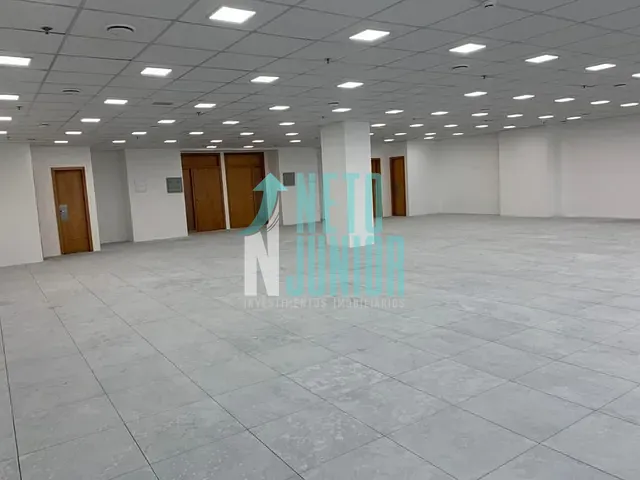 Conjunto com 296m², para alugar, no bairro Brooklin Paulista em São Paulo