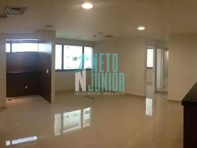 Conjunto com 34m², à venda, no bairro Moema em São Paulo