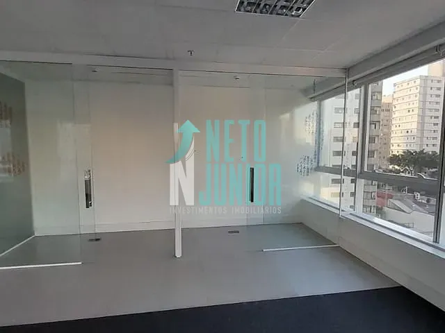 Conjunto com 271m², para alugar, no bairro Indianópolis em São Paulo