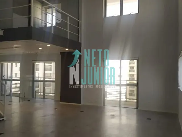 Conjunto com 117m², para alugar, no bairro Moema em São Paulo