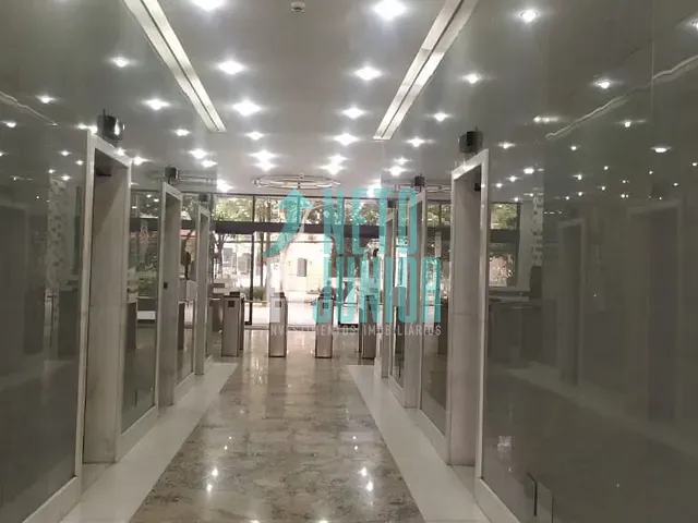 Conjunto com 174m², para alugar, no bairro Moema em São Paulo