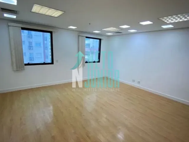 Sala com 31m², para alugar, no bairro Vila Olímpia em São Paulo