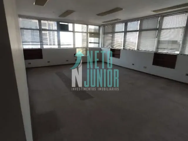 Conjunto com 220m², para alugar, no bairro Jardim Paulistano em São Paulo