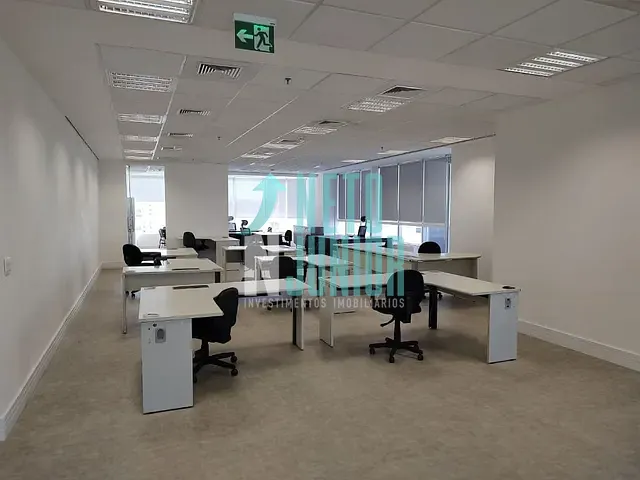 Conjunto com 261m², para alugar, no bairro Cidade Monções em São Paulo