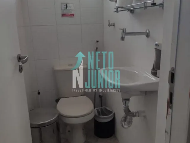 Conjunto com 131m², para alugar, no bairro Jardim Paulistano em São Paulo