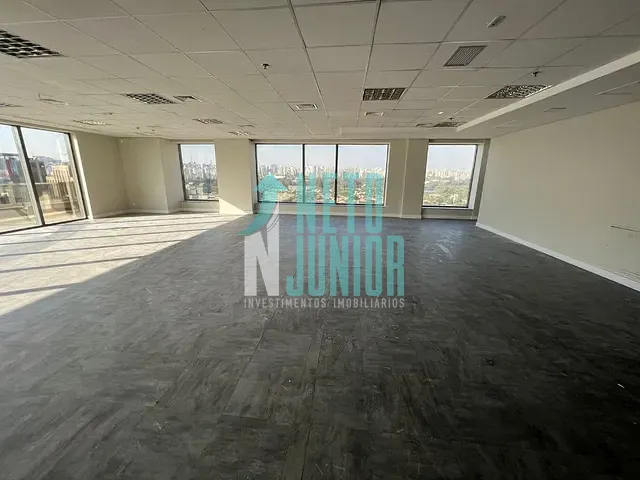 Conjunto com 1028m², para alugar, no bairro Itaim Bibi em São Paulo