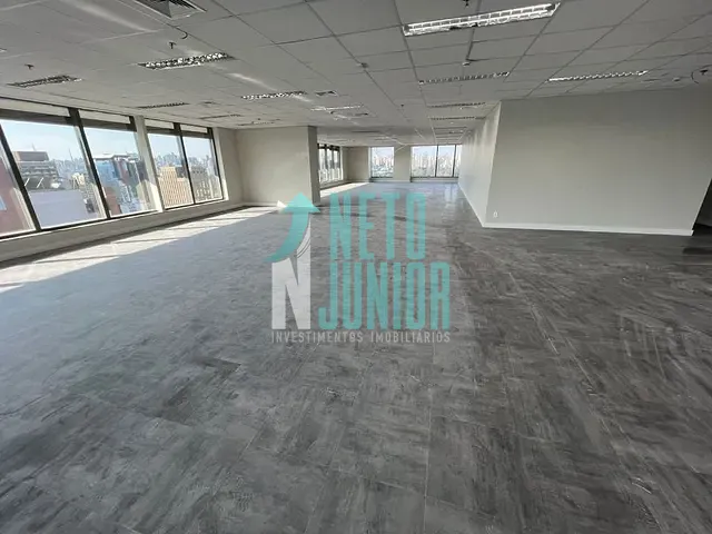 Conjunto com 1028m², para alugar, no bairro Itaim Bibi em São Paulo