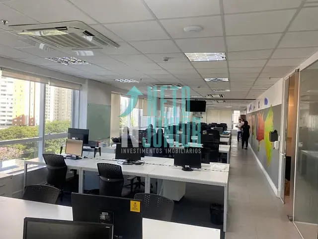 Conjunto com 271m², para alugar, no bairro Moema em São Paulo