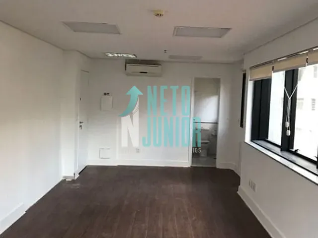 Conjunto com 32m², para alugar, no bairro Jardim Paulista em São Paulo