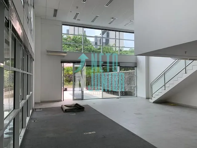 Conjunto com 138m², para alugar, no bairro Chácara Santo Antônio em São Paulo