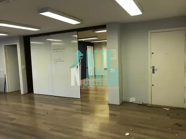 Conjunto com 147m², para alugar, no bairro Cerqueira César em São Paulo