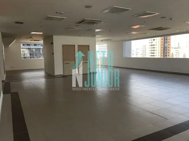 Conjunto com 245m², para alugar, no bairro Bela Vista em São Paulo