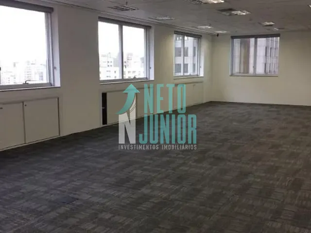 Conjunto com 230m², para alugar, no bairro Moema em São Paulo