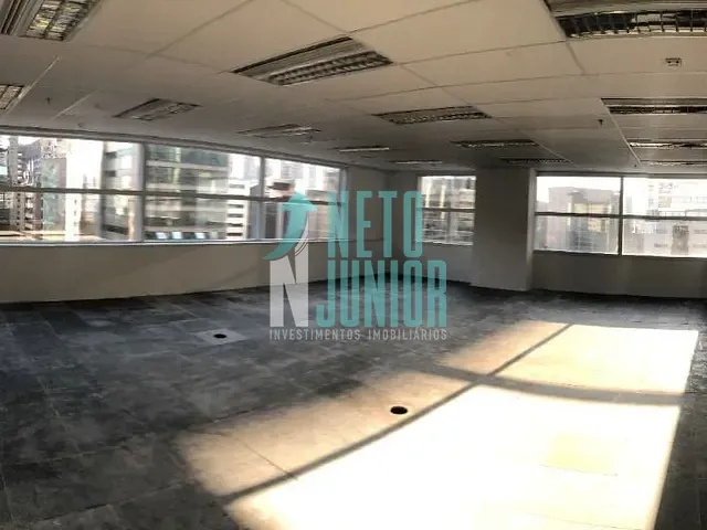 Conjunto com 448m², para alugar, no bairro Vila Olímpia em São Paulo