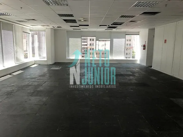 Conjunto com 461m², para alugar, no bairro Vila Olímpia em São Paulo