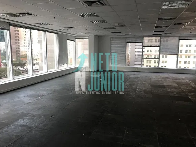 Conjunto com 222m², para alugar, no bairro Vila Olímpia em São Paulo