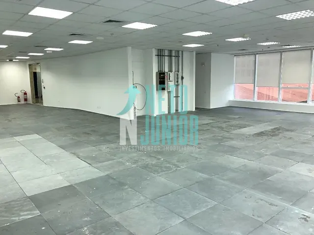 Conjunto com 222m², para alugar, no bairro Vila Olímpia em São Paulo