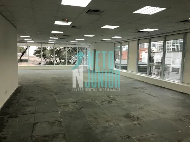 Conjunto com 222m², para alugar, no bairro Vila Olímpia em São Paulo
