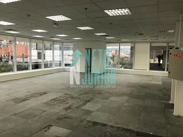 Conjunto com 222m², para alugar, no bairro Vila Olímpia em São Paulo