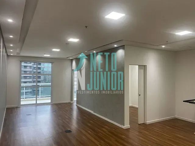 Conjunto com 70m², para alugar, no bairro Chácara Santo Antônio em São Paulo
