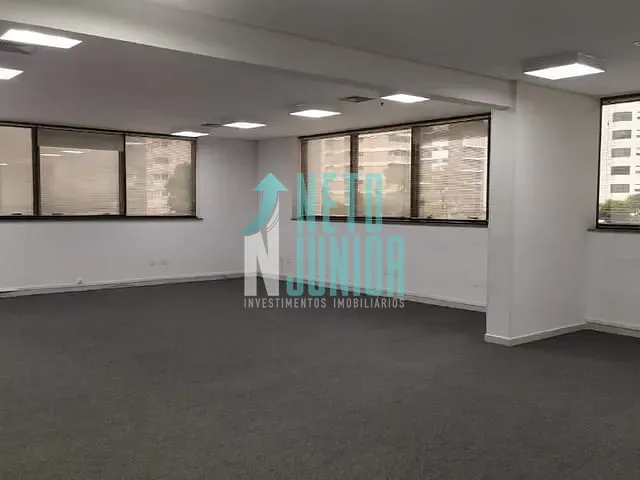 Conjunto com 100m², para alugar, no bairro Moema em São Paulo