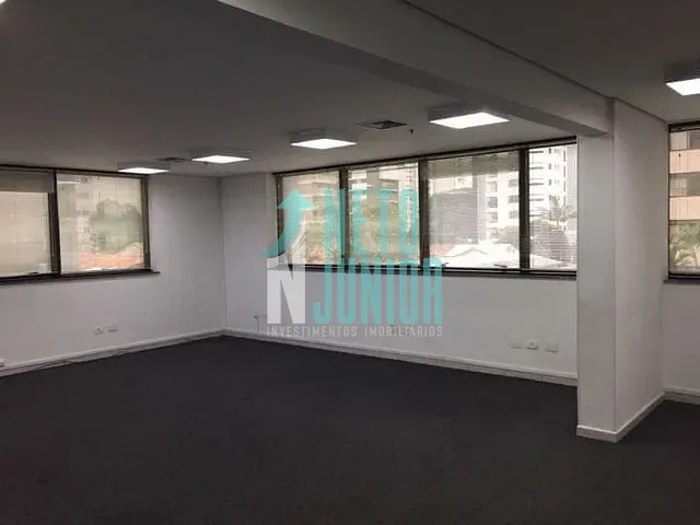 Conjunto com 100m², para alugar, no bairro Moema em São Paulo