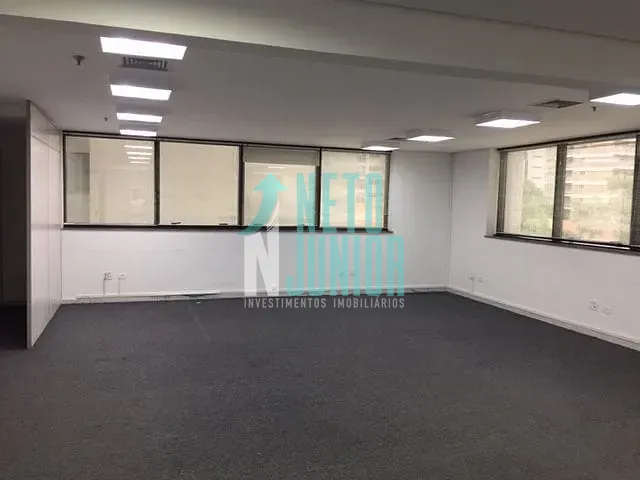 Conjunto com 100m², para alugar, no bairro Moema em São Paulo