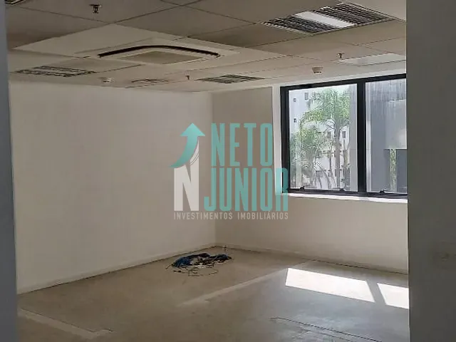 Conjunto com 162m², para alugar, no bairro Itaim Bibi em São Paulo
