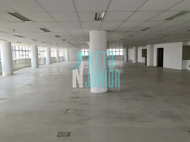 Conjunto com 846m², para alugar, no bairro República em São Paulo