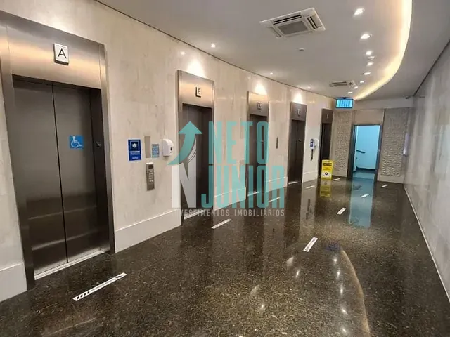 Conjunto com 846m², para alugar, no bairro República em São Paulo