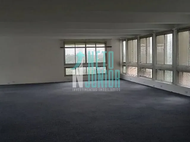 Conjunto com 370m², para alugar, no bairro Itaim Bibi em São Paulo