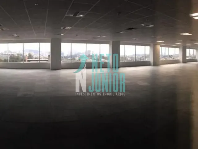 Conjunto com 1500m², para alugar, no bairro Alphaville Industrial em Barueri