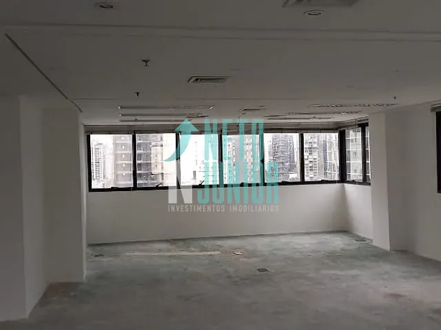 Conjunto com 300m², para alugar, no bairro Vila Nova Conceição em São Paulo