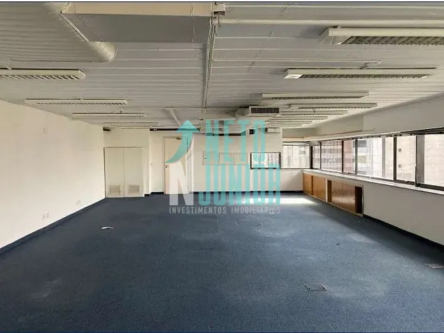 Conjunto com 140m², para alugar, no bairro Brooklin Paulista em São Paulo