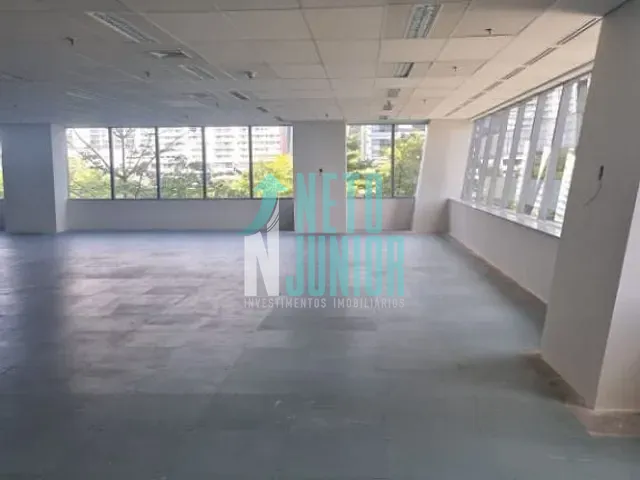 Conjunto com 802m², para alugar, no bairro Jardim Dom Bosco em São Paulo