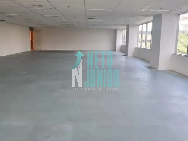 Conjunto com 1742m², para alugar, no bairro Jardim Dom Bosco em São Paulo