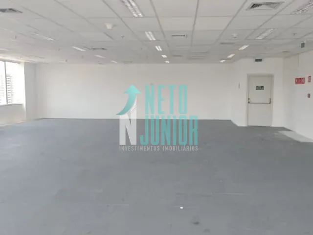 Conjunto com 1742m², para alugar, no bairro Jardim Dom Bosco em São Paulo