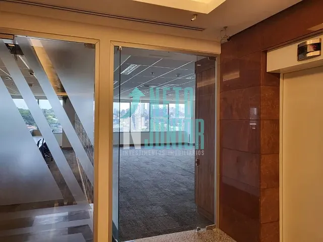 Conjunto com 758m², para alugar, no bairro Jardim Dom Bosco em São Paulo