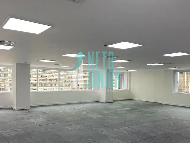 Conjunto com 265m², à venda ou para alugar, no bairro Jardim das Acácias em São Paulo