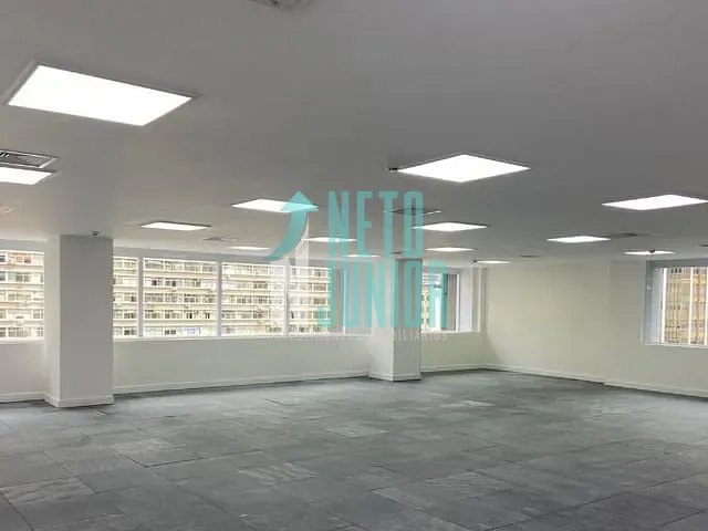 Conjunto com 133m², à venda ou para alugar, no bairro Jardim das Acácias em São Paulo