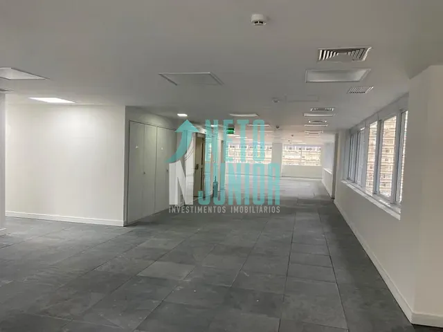 Conjunto com 133m², à venda ou para alugar, no bairro Jardim das Acácias em São Paulo