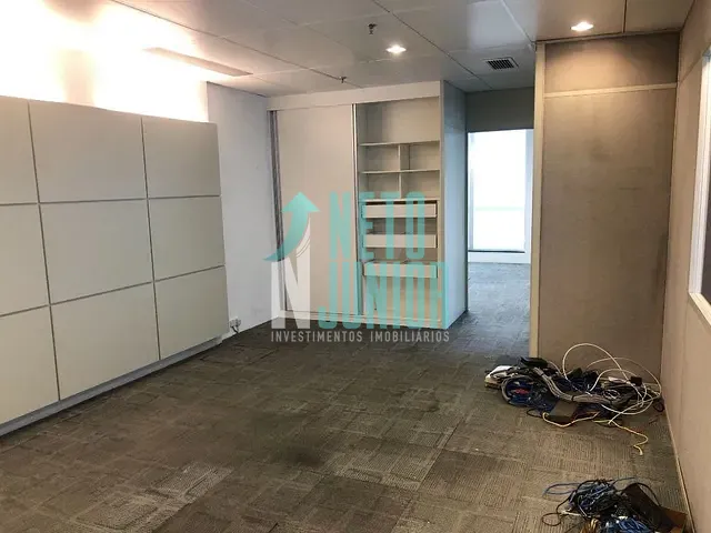 Conjunto com 106m², para alugar, no bairro Vila Olímpia em São Paulo