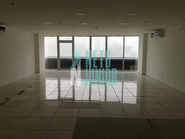 Conjunto com 247m², à venda ou para alugar, no bairro Brooklin Paulista em São Paulo
