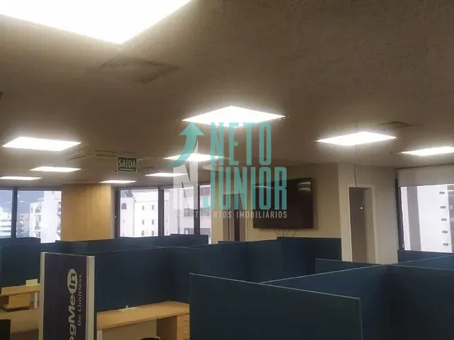Conjunto com 135m², para alugar, no bairro Moema em São Paulo