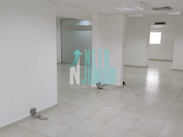 Conjunto com 240m², para alugar, no bairro Jardim Paulistano em São Paulo